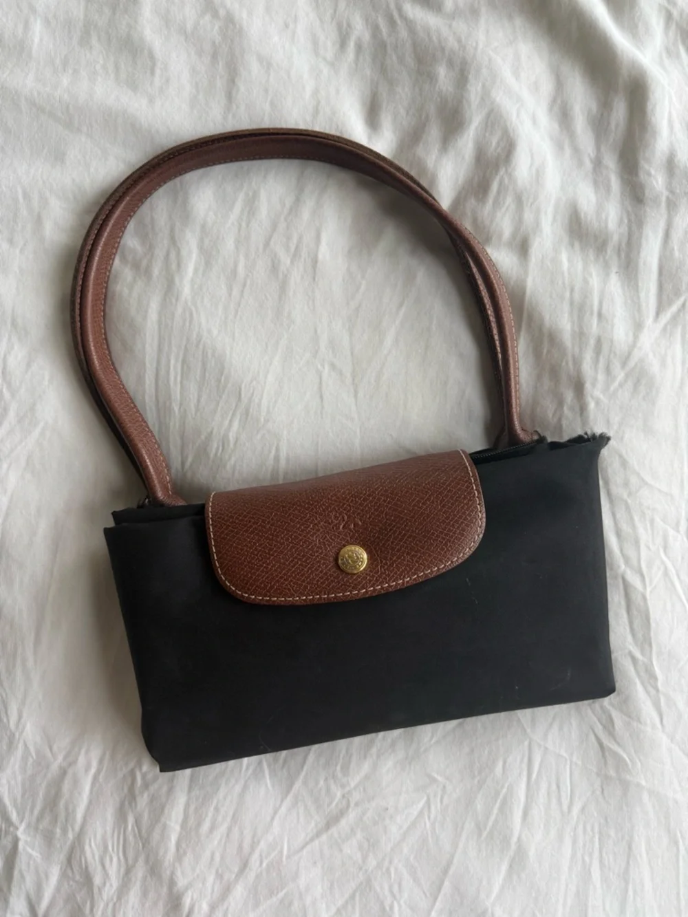 Classic Longchamp Le Pliage Black Tote in Medium - Picture 10 of 10